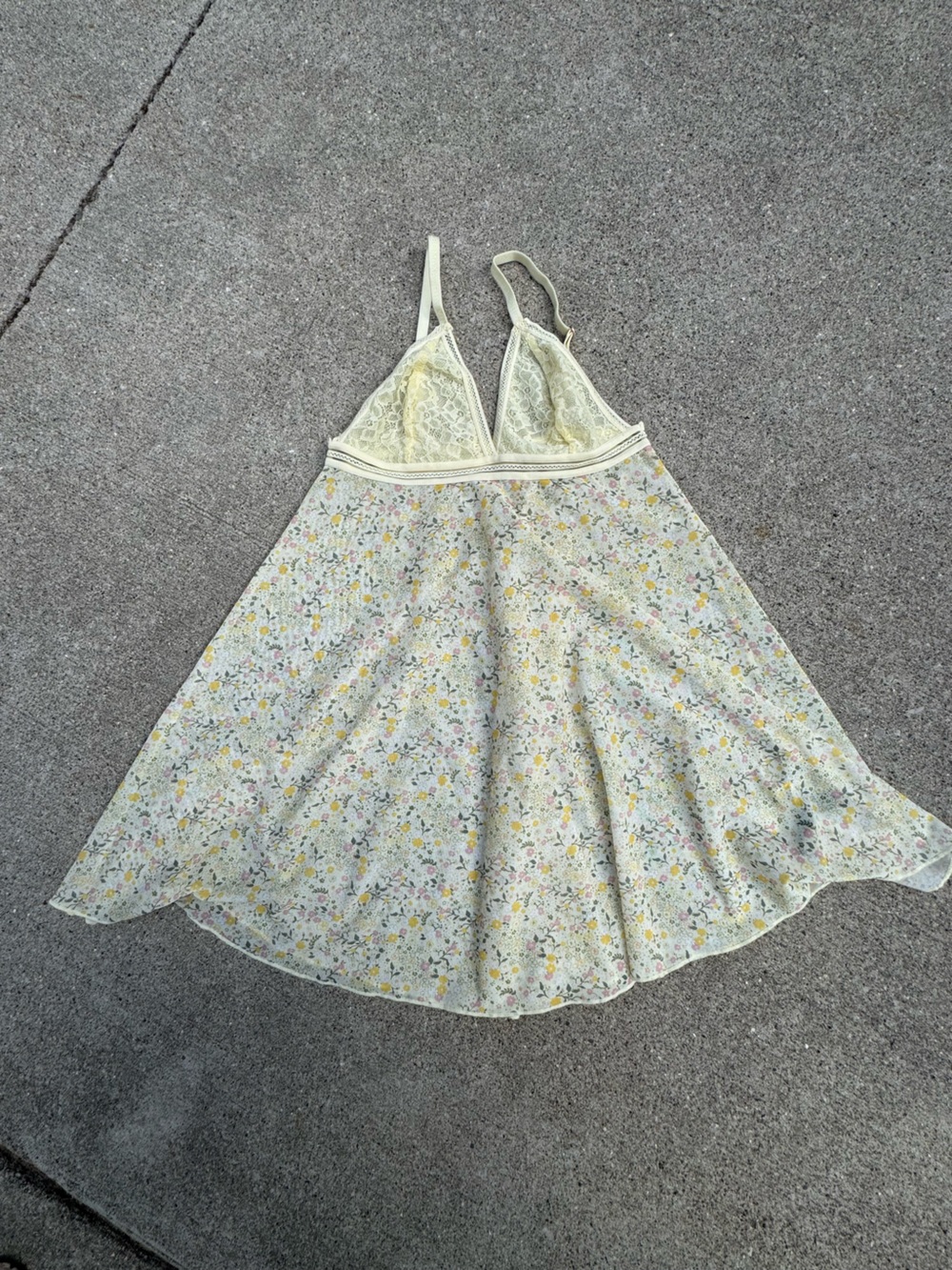 BCBGMaxAzria Pale Yellow Floral Lace-Trim Slip